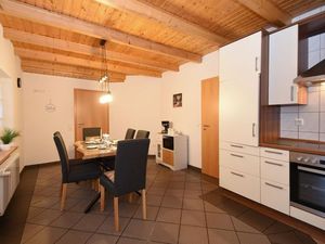 23917784-Ferienhaus-7-Westoverledingen-300x225-2