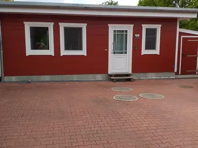 Eingangsbereich mit Parken