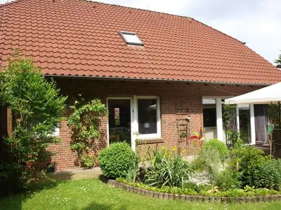 Ferienhaus für 9 Personen (150 m²) in Wiefelstede 1/10
