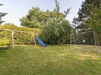 Ferienhaus für 9 Personen (150 m²) in Wiefelstede 9/10