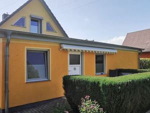 23974824-Ferienhaus-4-Wiek auf Rügen-300x225-2
