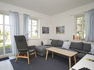 23922159-Ferienhaus-6-Wiek auf Rügen-300x225-2