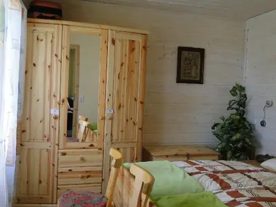 Schlafzimmer mit Doppelbett