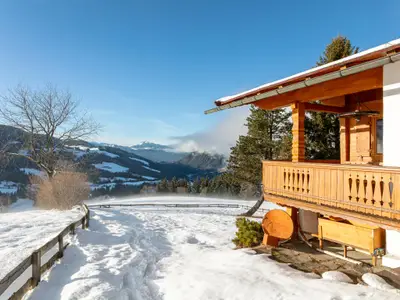 Außenseite Ferienhaus [Winter]