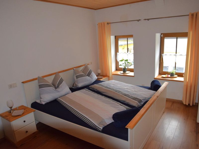 23956554-Ferienhaus-3-Wilsecker-800x600-2