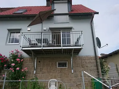 FH Anna EG Balkon v. aussen