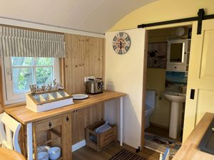 Küche / Toilette - TinyHouse Wingst