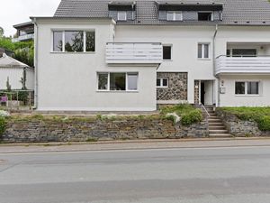 23128877-Ferienhaus-10-Winterberg-300x225-4