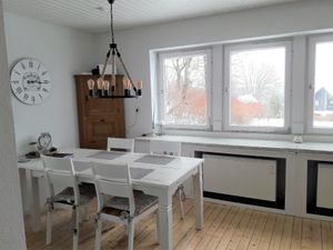 23488893-Ferienhaus-5-Winterberg-300x225-4