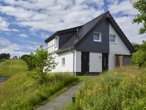 238223-Ferienhaus-12-Winterberg-300x225-2