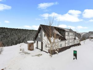 238225-Ferienhaus-16-Winterberg-300x225-1