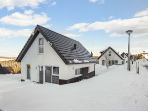 238231-Ferienhaus-8-Winterberg-300x225-2