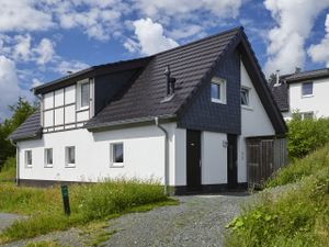 238224-Ferienhaus-12-Winterberg-300x225-1