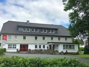 19341412-Ferienhaus-25-Winterberg-300x225-1