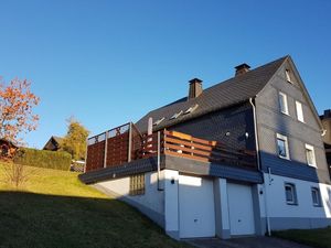 23664572-Ferienhaus-6-Winterberg-300x225-3