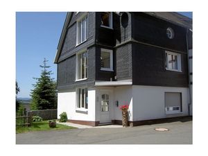 23981339-Ferienhaus-5-Winterberg-300x225-4