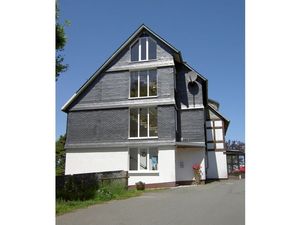 23981339-Ferienhaus-5-Winterberg-300x225-5