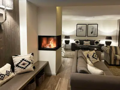 Kamin-/Ofen