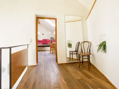 Wildrose Flur in Blick in den Wohnbereich