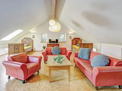 Königskerze Galerie mit Wohn- und Schlafbereich