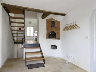 Gänseblümchen Eingangsbereich mit Treppe