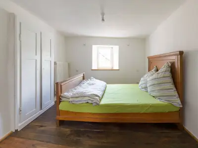 Gänseblümchen Schlafzimmer mit Doppelbett