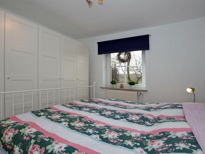 Schlafzimmer mit Fenster