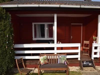 Eingangsbereich mit überdachter Terrasse