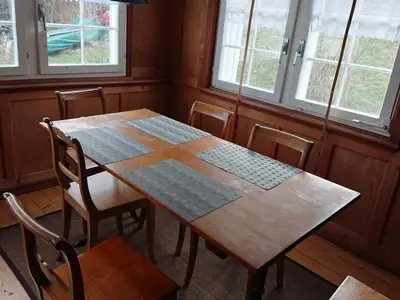 Wohnzimmer mit Esstisch