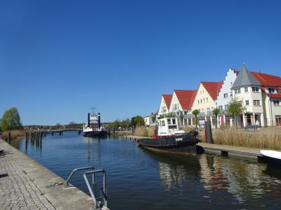 Wolgast - Häuser am Hafen auf der Schloßinsel