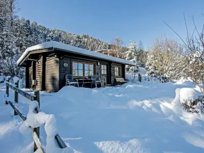 Außenseite Ferienhaus [Winter]