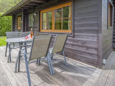Außenseite Ferienhaus [Sommer]