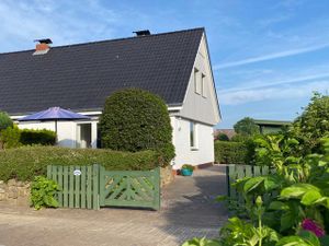 22501489-Ferienhaus-5-Wrixum-300x225-0