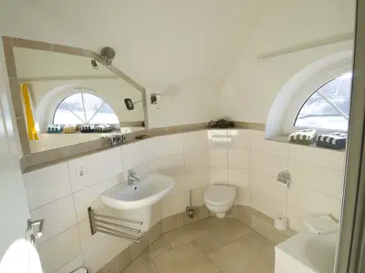 Der Deichhof - Familienhaus - Bad mit Dusche und Badewanne