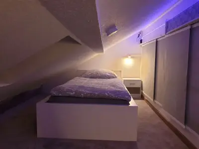 Einzelbettzimmer im Dachgeschoss
