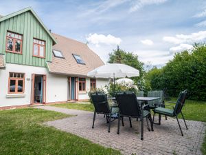 24038875-Ferienhaus-5-Wustrow (Ostseebad)-300x225-1