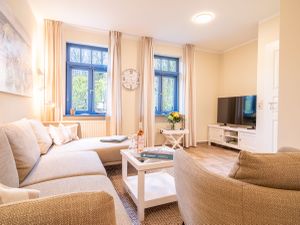 24038905-Ferienhaus-5-Wustrow (Ostseebad)-300x225-2