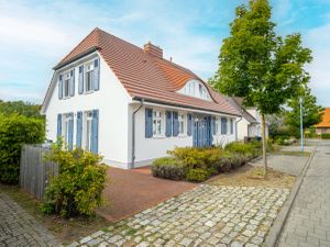 24038976-Ferienhaus-6-Wustrow (Ostseebad)-300x225-1