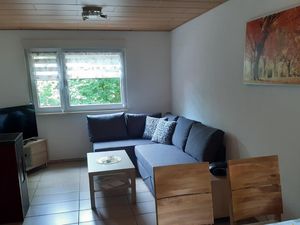 23515455-Ferienhaus-4-Wutha-Farnroda-300x225-2