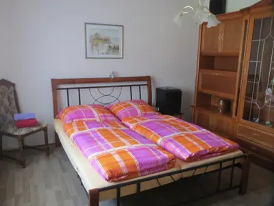 Kleines Schlafzimmer