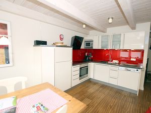 23966738-Ferienhaus-4-Wyk auf Föhr-300x225-3