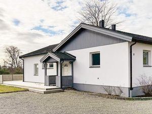 23574800-Ferienhaus-7-Yngsjö-300x225-3