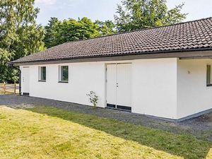 23574800-Ferienhaus-7-Yngsjö-300x225-4