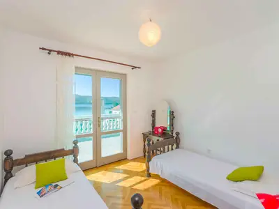 Ferienhaus für 8 Personen (120 m²) in Žaborić 10/10