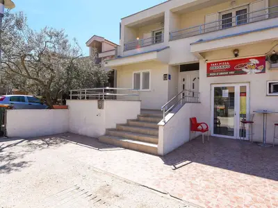 Ferienhaus für 8 Personen (140 m²) in Zadar 5/10