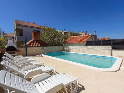 Ferienhaus für 8 Personen (140 m²) in Zadar 8/10