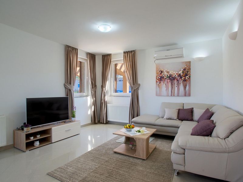 23949714-Ferienhaus-10-Zadar-800x600-1