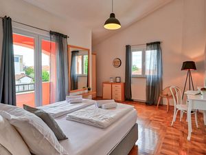 23949960-Ferienhaus-10-Zadar-300x225-3