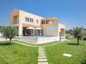 23950470-Ferienhaus-7-Zadar-300x225-0