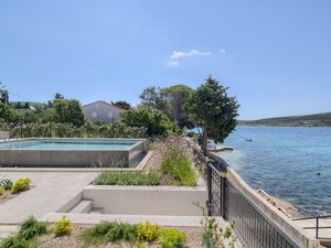 23950604-Ferienhaus-6-Zadar-300x225-3